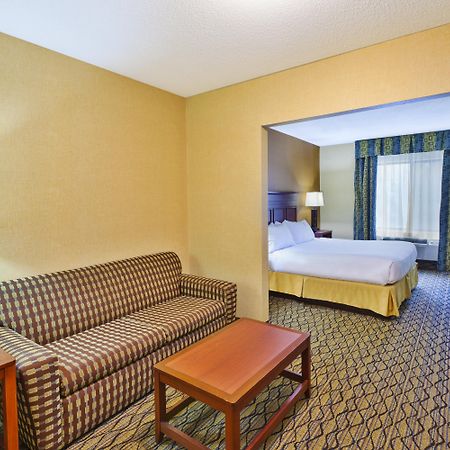 Holiday Inn Express Hotel & Suites - Belleville Area By Ihg Экстерьер фото