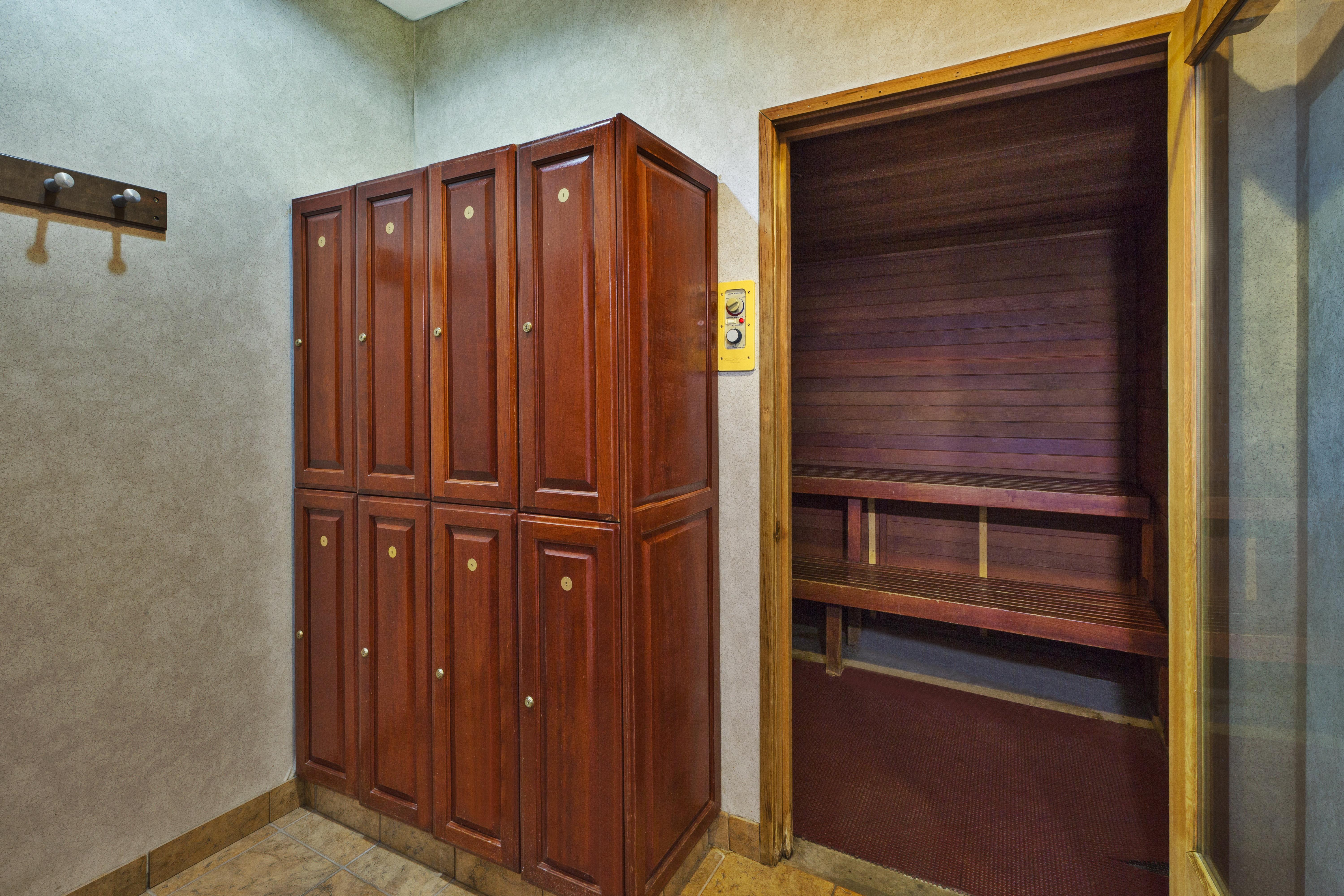 Holiday Inn Express Hotel & Suites - Belleville Area By Ihg Экстерьер фото