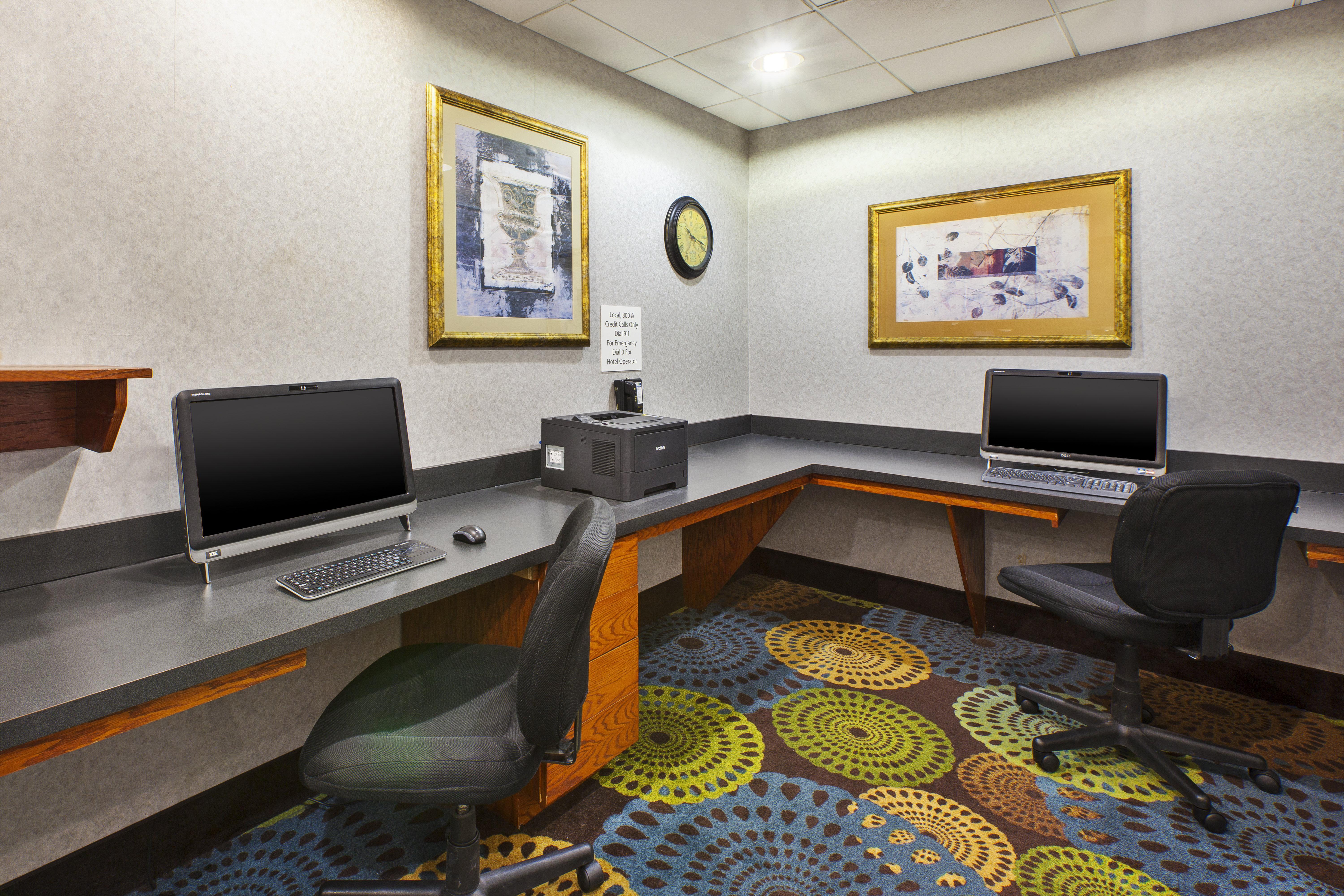 Holiday Inn Express Hotel & Suites - Belleville Area By Ihg Экстерьер фото
