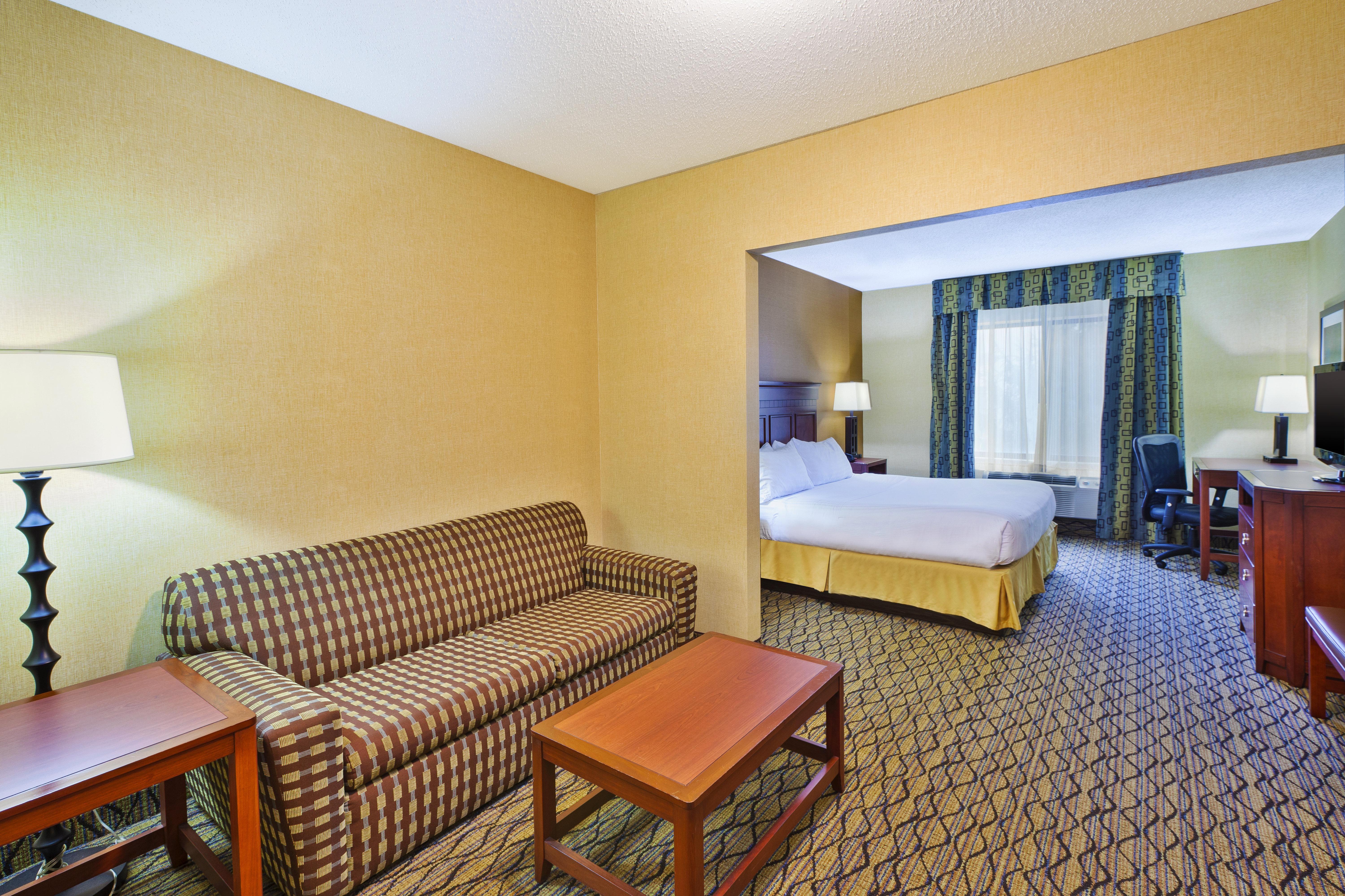 Holiday Inn Express Hotel & Suites - Belleville Area By Ihg Экстерьер фото