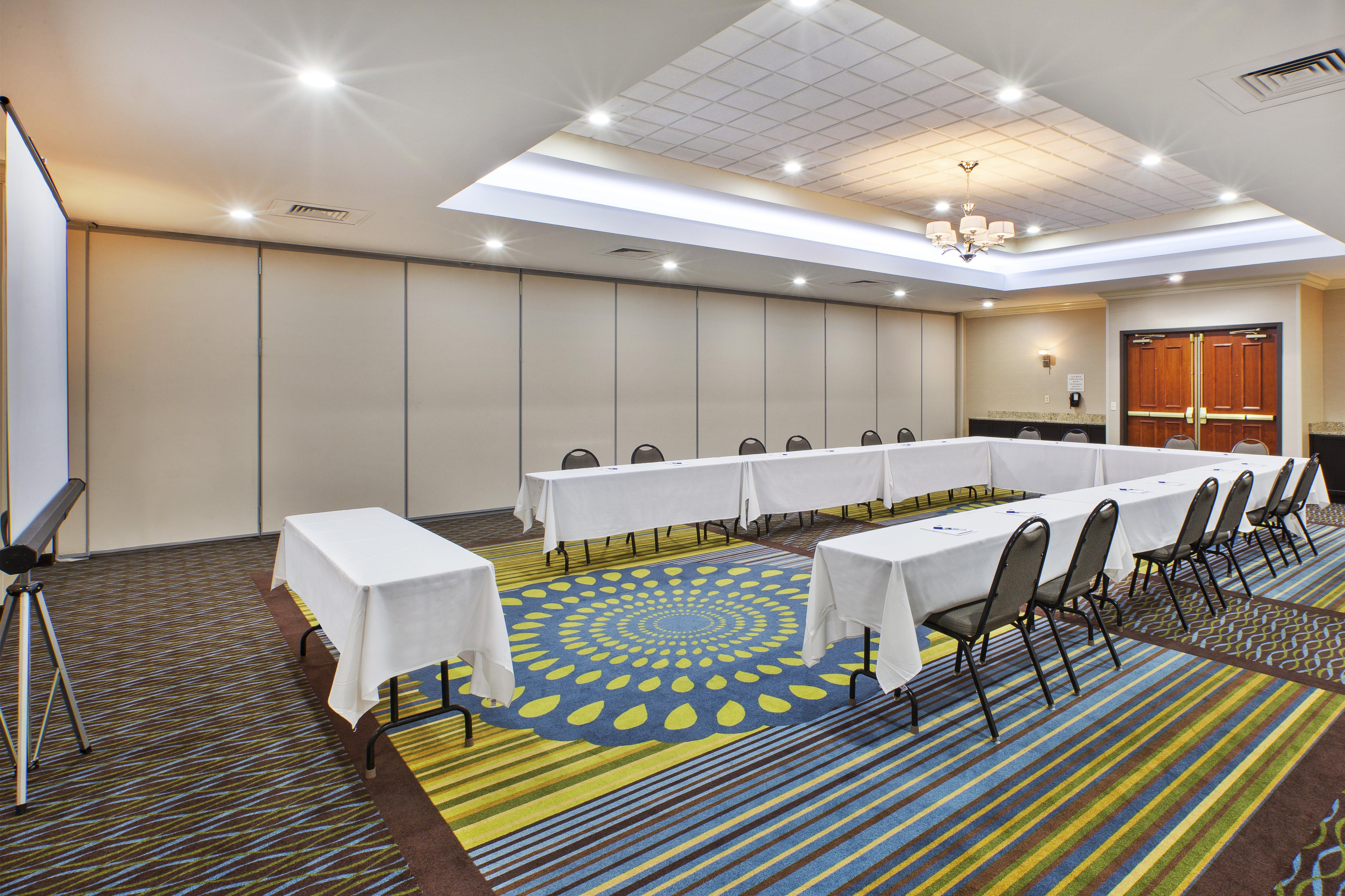 Holiday Inn Express Hotel & Suites - Belleville Area By Ihg Экстерьер фото