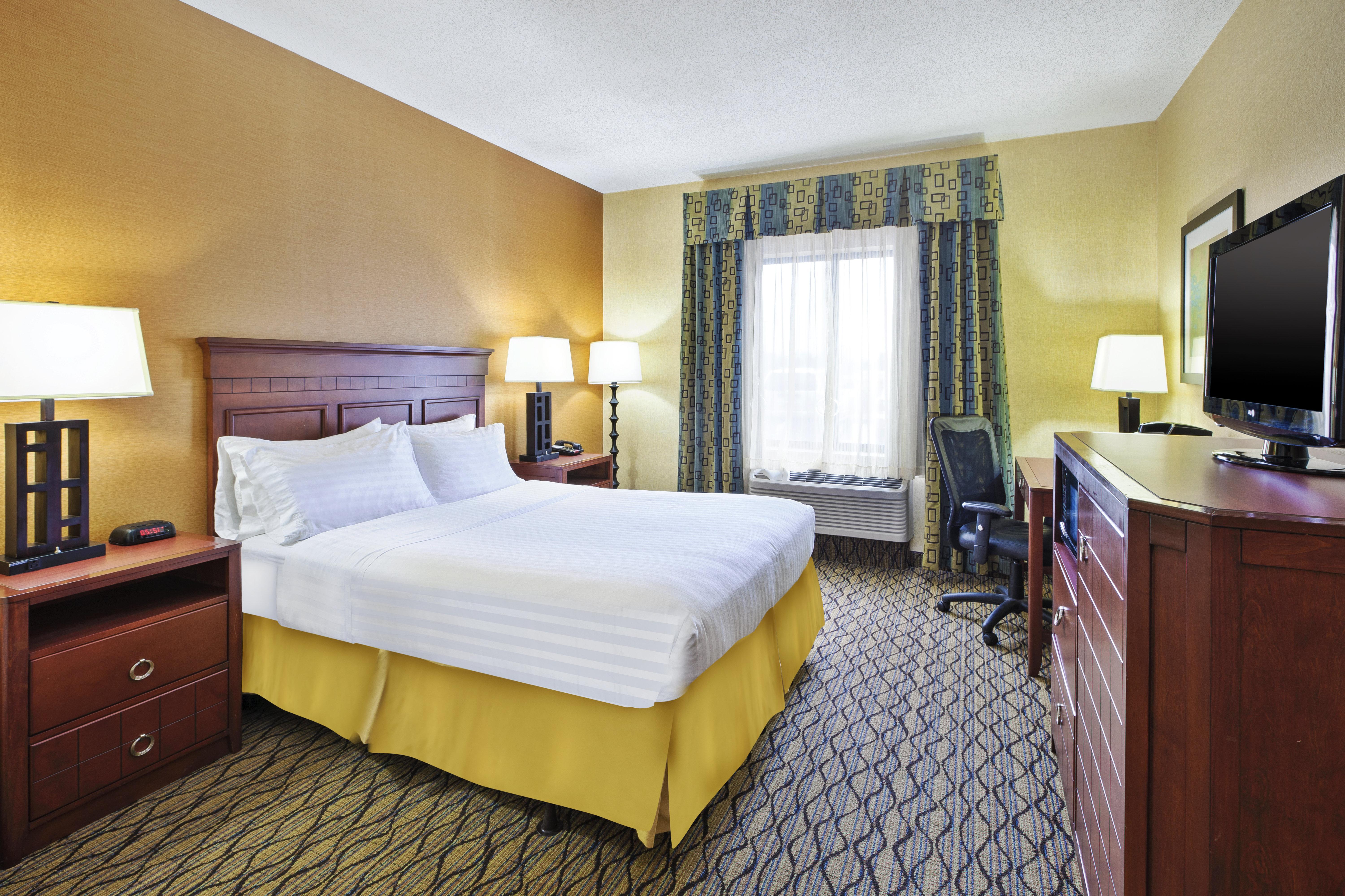 Holiday Inn Express Hotel & Suites - Belleville Area By Ihg Экстерьер фото