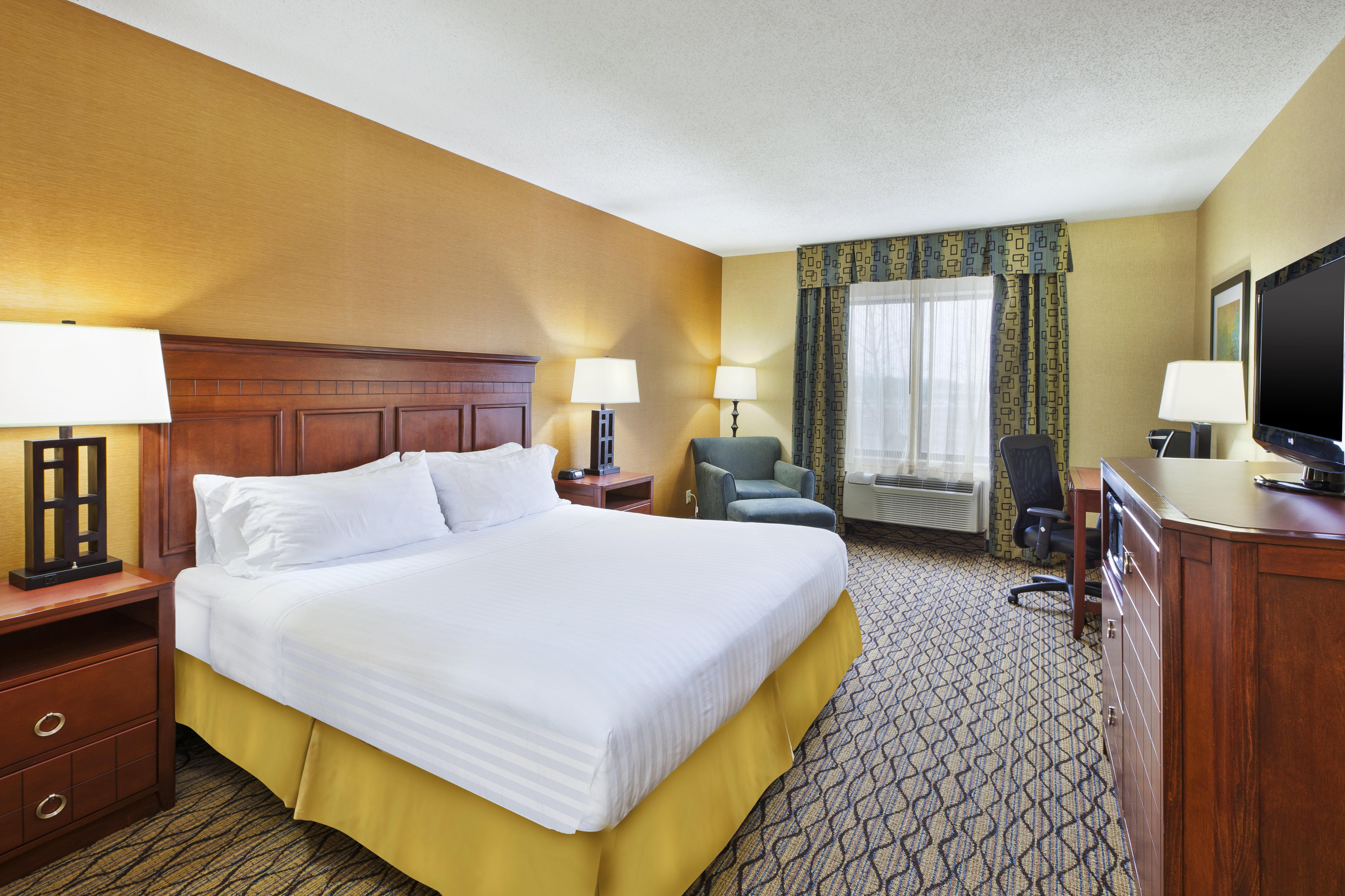 Holiday Inn Express Hotel & Suites - Belleville Area By Ihg Экстерьер фото