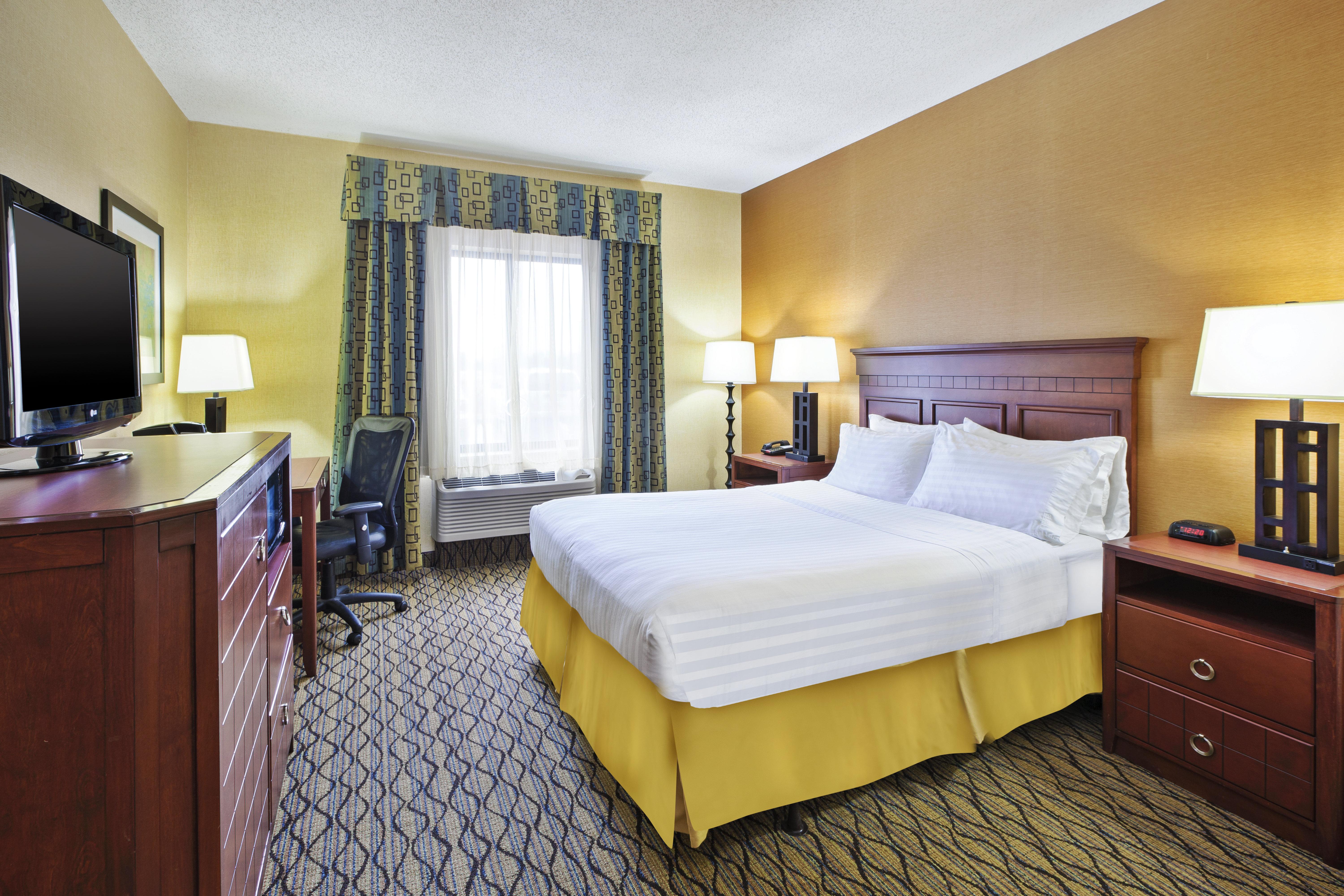 Holiday Inn Express Hotel & Suites - Belleville Area By Ihg Экстерьер фото