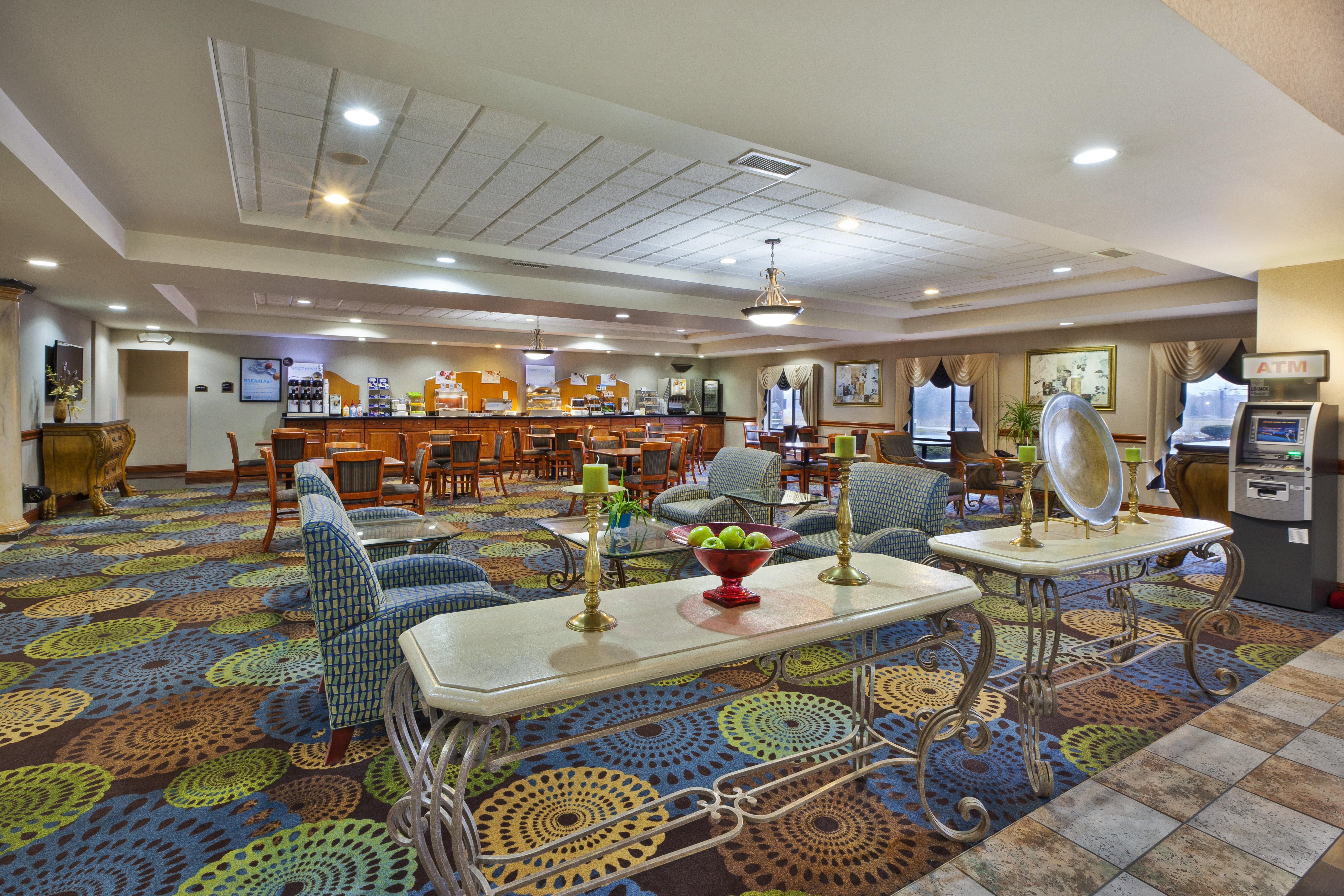 Holiday Inn Express Hotel & Suites - Belleville Area By Ihg Экстерьер фото
