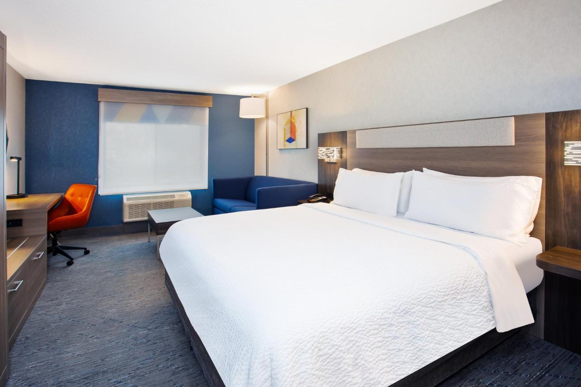 Holiday Inn Express Hotel & Suites - Belleville Area By Ihg Экстерьер фото