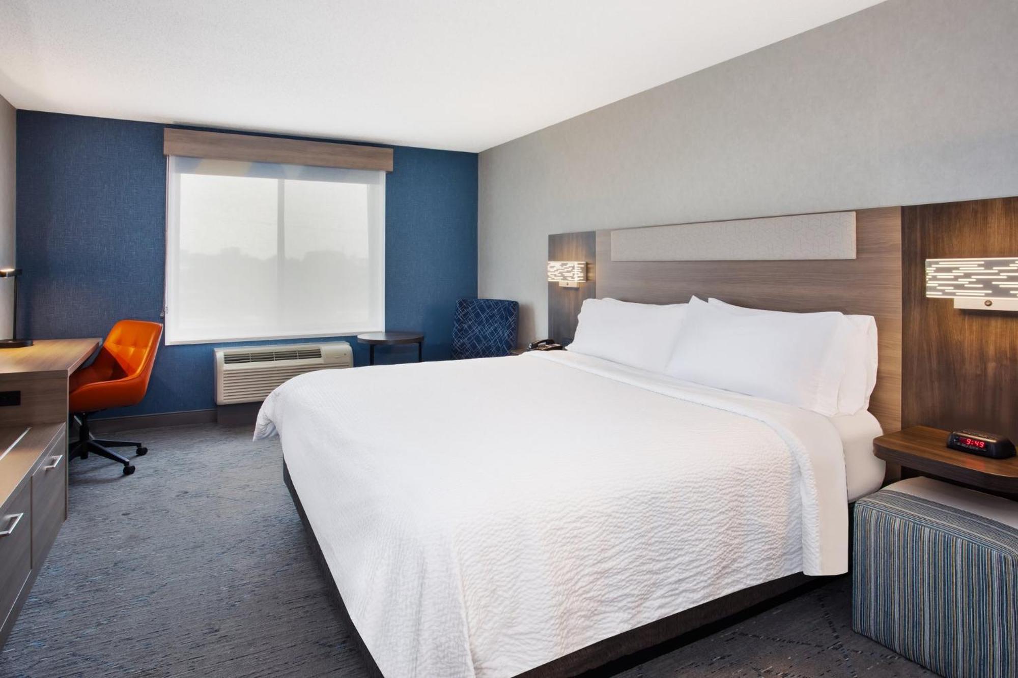 Holiday Inn Express Hotel & Suites - Belleville Area By Ihg Экстерьер фото