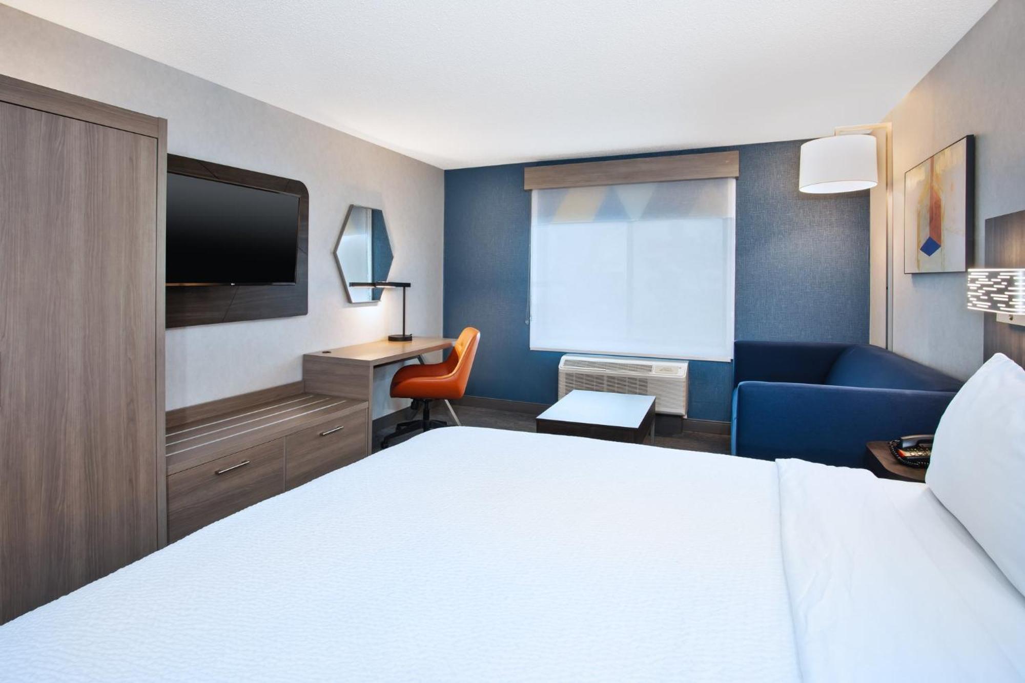 Holiday Inn Express Hotel & Suites - Belleville Area By Ihg Экстерьер фото