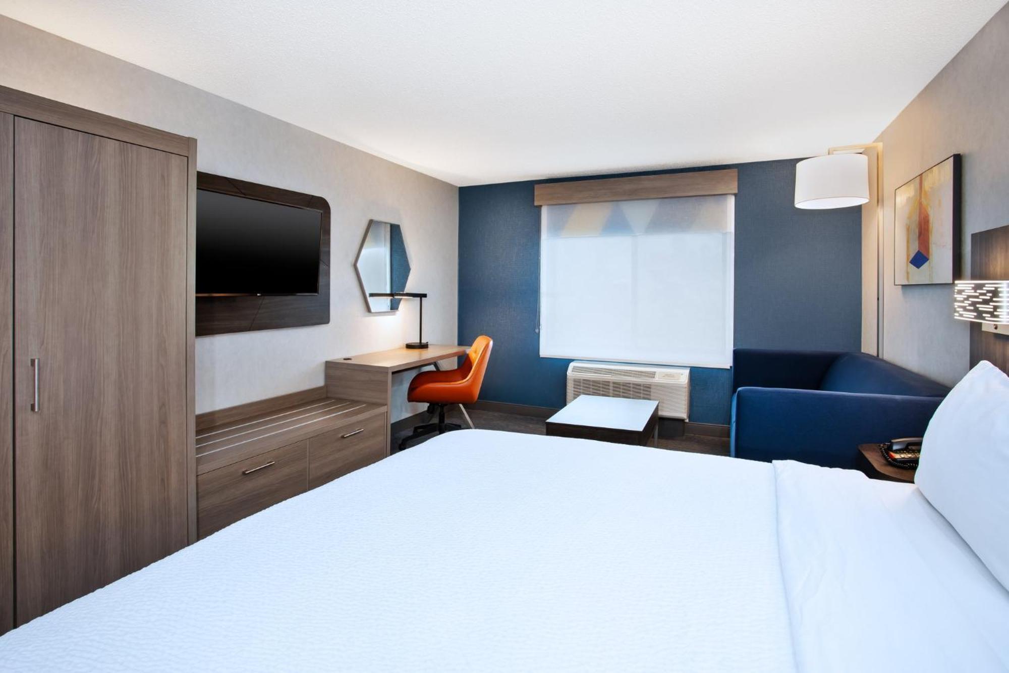 Holiday Inn Express Hotel & Suites - Belleville Area By Ihg Экстерьер фото