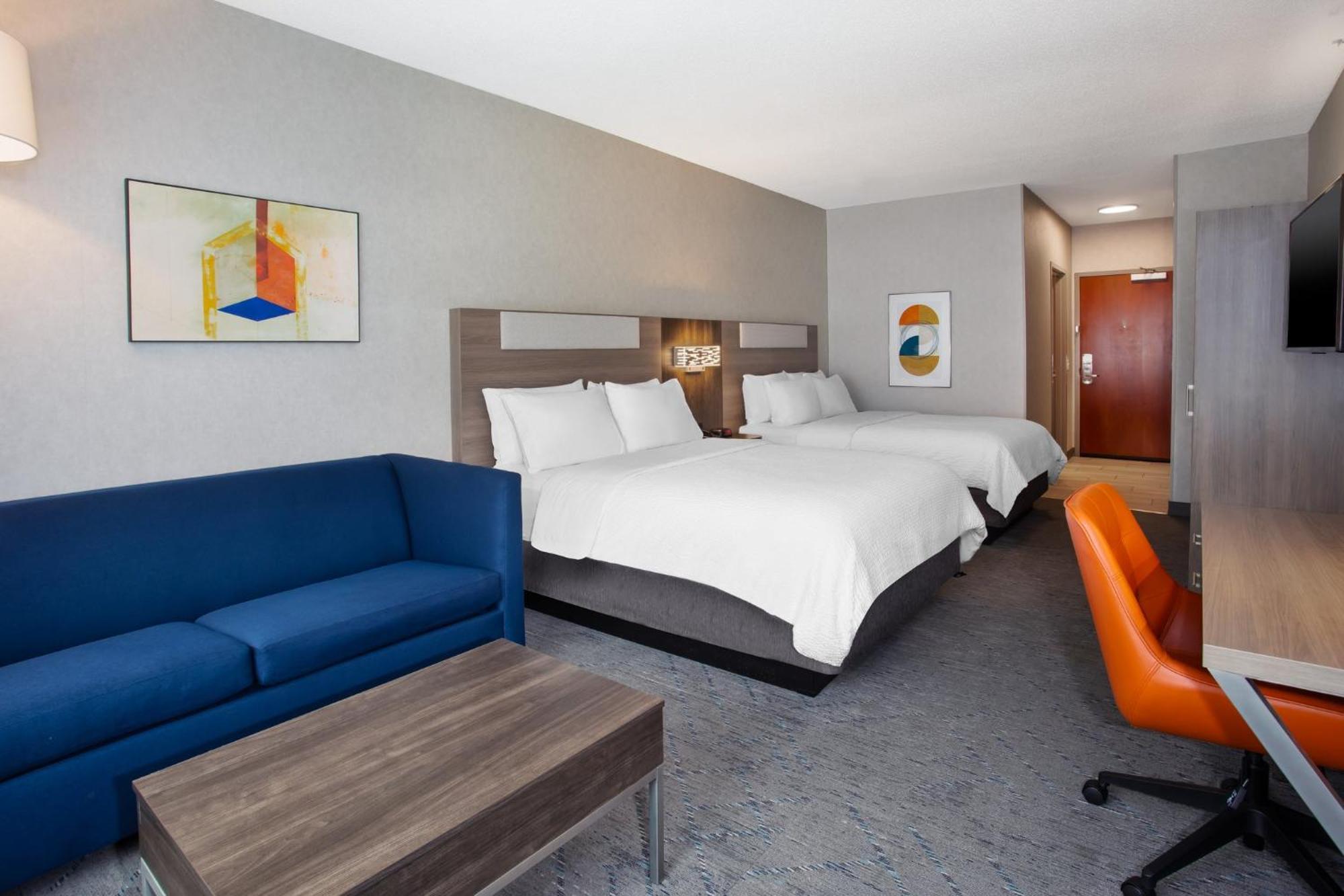 Holiday Inn Express Hotel & Suites - Belleville Area By Ihg Экстерьер фото