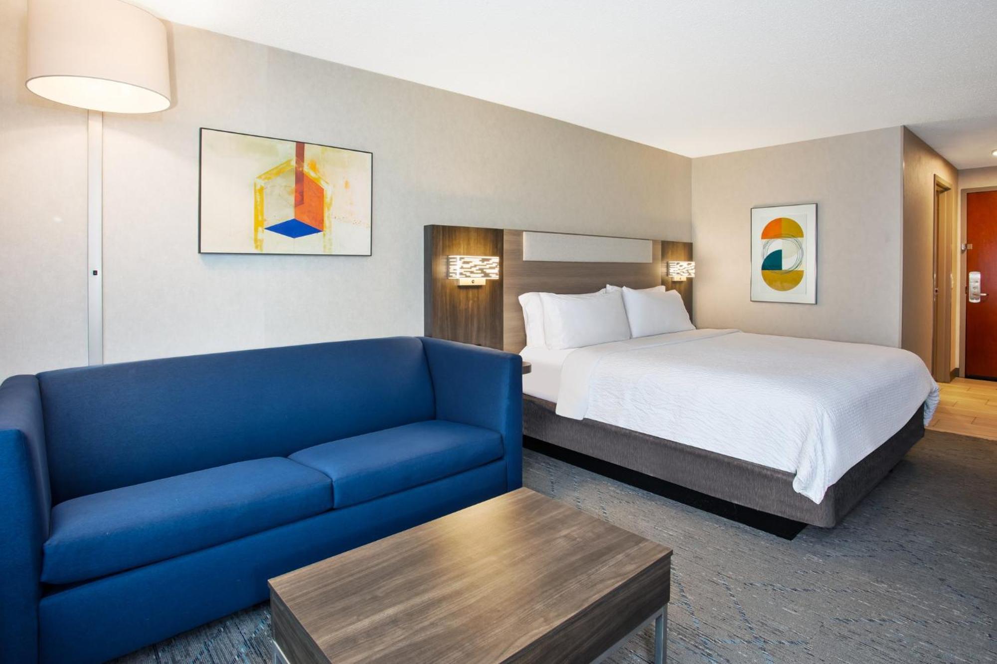 Holiday Inn Express Hotel & Suites - Belleville Area By Ihg Экстерьер фото
