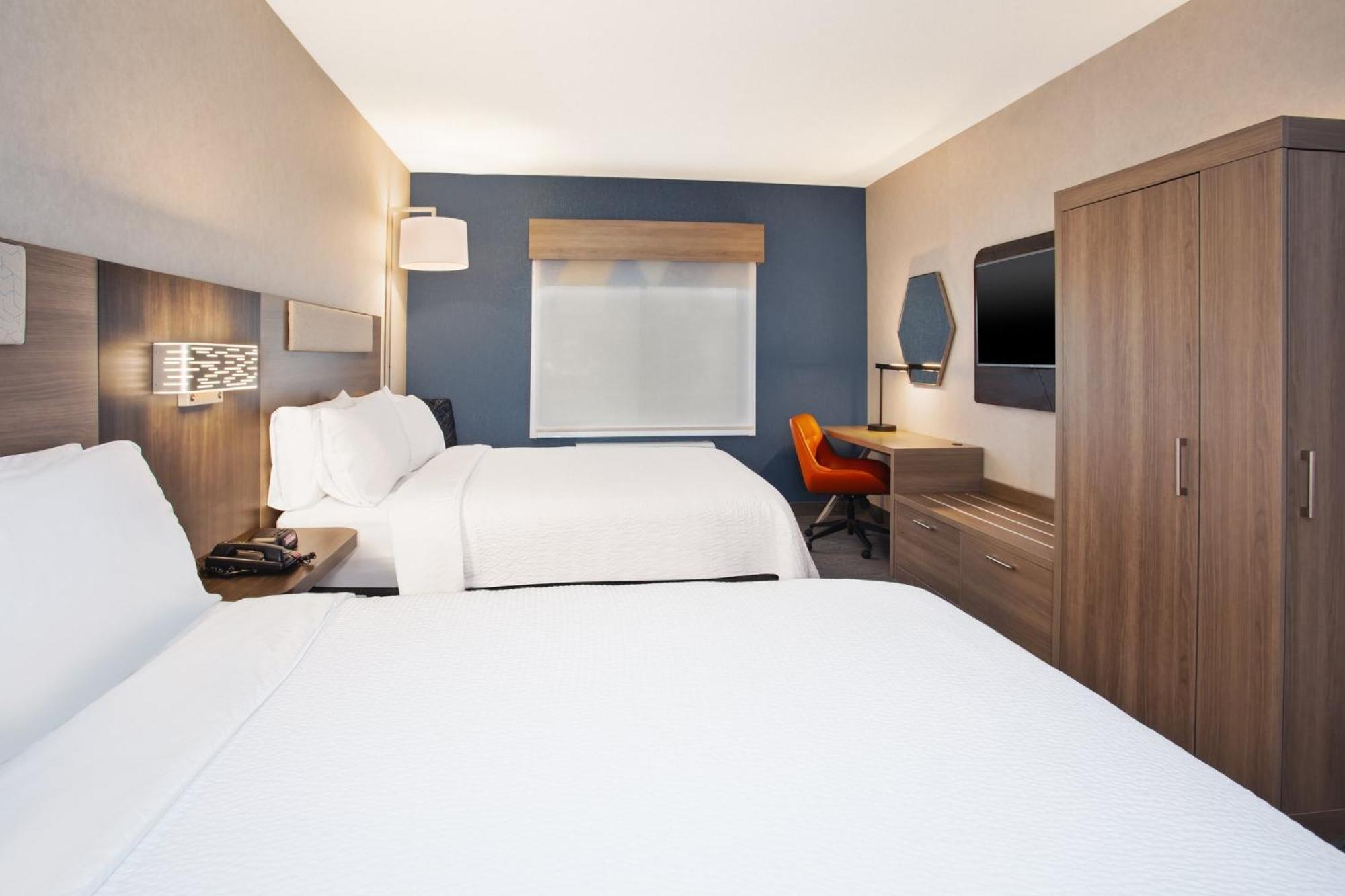Holiday Inn Express Hotel & Suites - Belleville Area By Ihg Экстерьер фото
